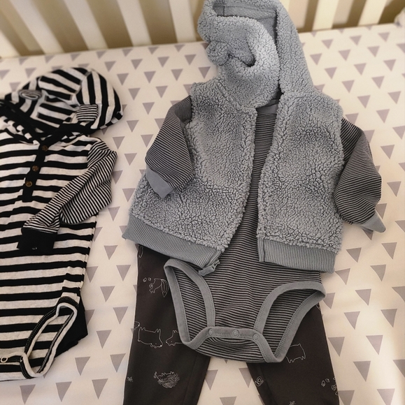 Carter's Outfit Sets (Bundle) - Picture 5 of 6